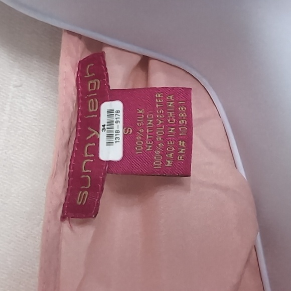 Vintage Sunny Leigh Pale Pink Silk Clasp Front Blouse Size Small - Picture 5 of 5